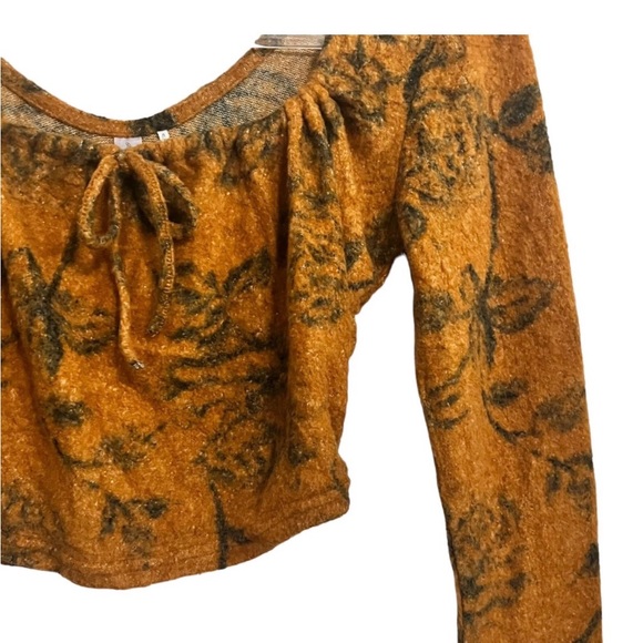 Urban Outfitters Mustard Floral Pajama Set - Picture 5 of 10